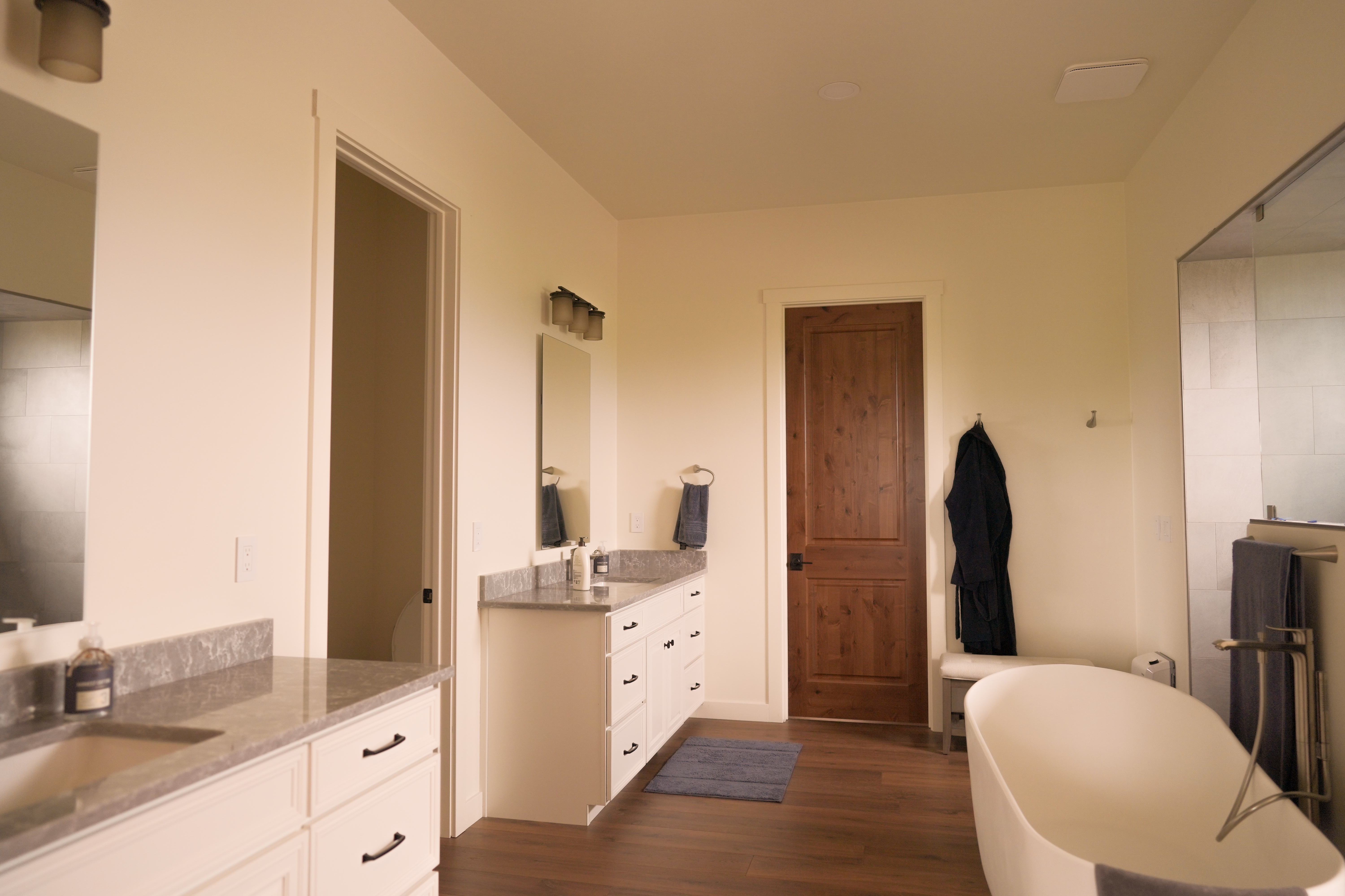 Luxury kitchen installation by top Kalispell custom home builder